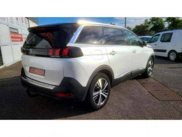 PEUGEOT 5008 Allure Pack 1.5 BlueHDi 130cv + TOIT PANO + ATTELAGE + SIEGES CUIR  CHAUFFANTS