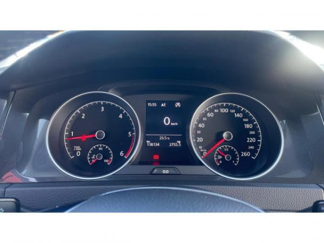 VOLKSWAGEN Golf SW Business 1.6 TDI 115cv + Aide au stationnement avant et arrière + Sièges chauffants AV