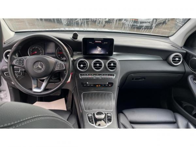 MERCEDES GLC Launch Edition 4-Matic 220d 163cv BVA 9G-Tronic + TOIT PANORAMIQUE + SIEGES AVANT CHAUFFANTS