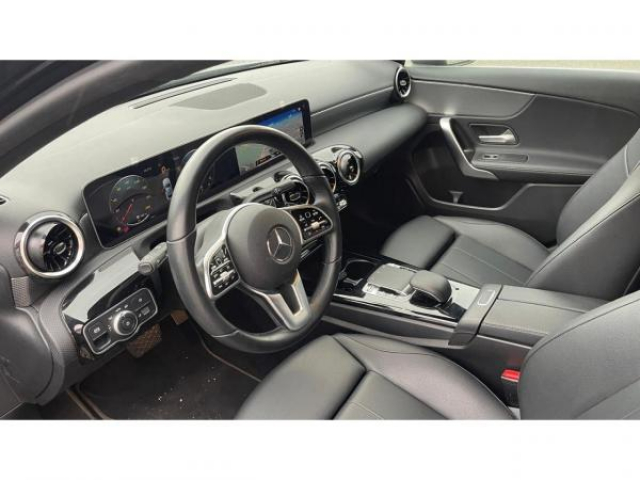 MERCEDES CLASSE A BERLINE 180d 7G-DCT Style Line + GPS grand écran couleur + Caméra de recul + SimiliCuir