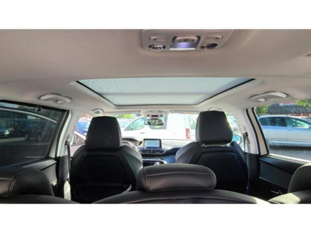 PEUGEOT 5008 Allure Pack 1.5 BlueHDi 130cv + TOIT PANO + ATTELAGE + SIEGES CUIR  CHAUFFANTS