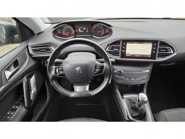 PEUGEOT 308 SW Active Pack 1.5 BlueHDi 130cv + Navigation 3D