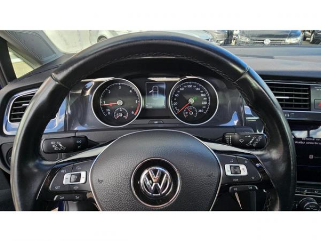 VOLKSWAGEN GOLF Confortline 1.6 TDI 115cv DSG7 + TOIT PANO + CAMERA DE RECUL