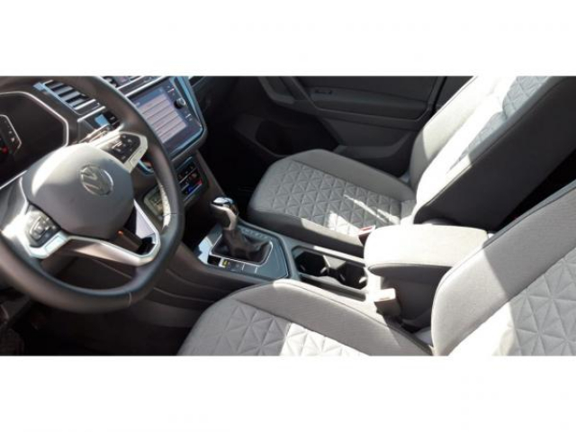 VOLKSWAGEN TIGUAN Life 2.0 TDI 150cv DSG7 + TOIT PANORAMIQUE+DIGITAL COCKPIT