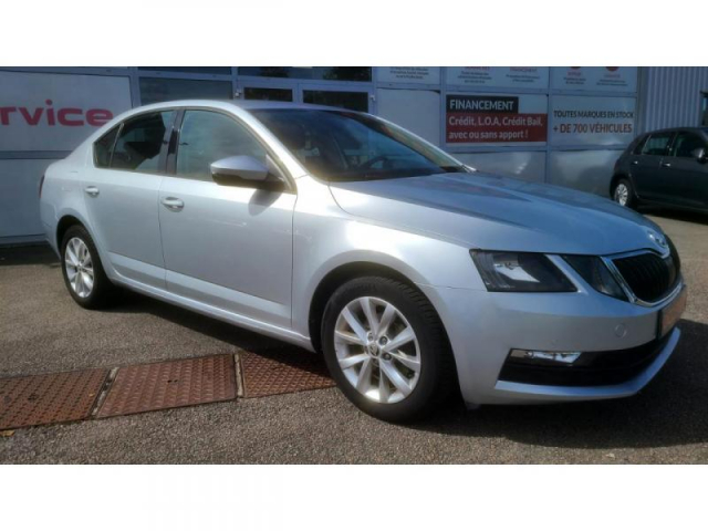 SKODA OCTAVIA AMBITION 1.6 TDI 116cv + CLIM AUTO + RADAR AV et AR