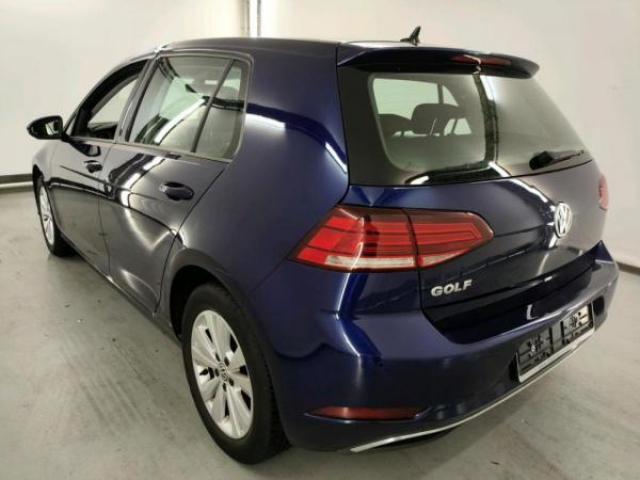 VOLKSWAGEN GOLF Confortline 1.6 TDI 115cv DSG7 + TOIT PANO + CAMERA DE RECUL