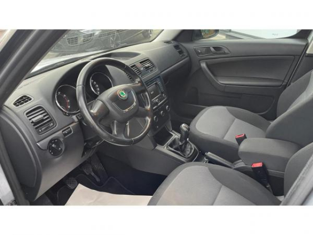 SKODA YETI Active 1.2 TSI 105cv + CLIMATISATION + JANTE ALU + GPS AMUNDSEN