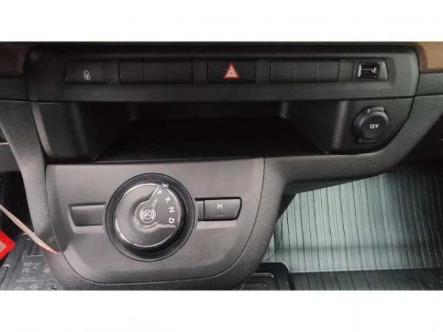 TOYOTA PROACE Verso Verso Long Dynamic 177cv 2.0 D-4D BVA 8places TVA RECUPERABLE PAS DE MALUS