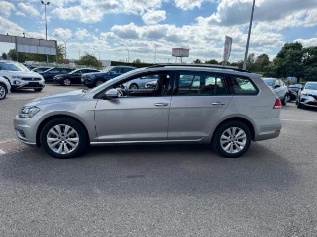 VOLKSWAGEN Golf SW TRENDLINE 1.6 TDI 115cv + CAMERA DE RECUL + Clim Automatique