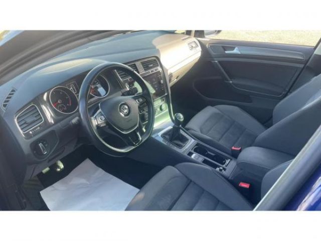 VOLKSWAGEN Golf SW Business 1.6 TDI 115cv + Aide au stationnement avant et arrière + Sièges chauffants AV