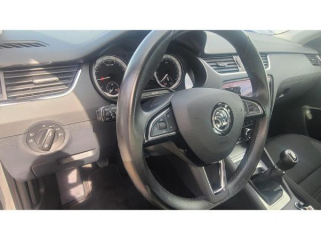 SKODA OCTAVIA AMBITION 1.6 TDI 116cv + CLIM AUTO + RADAR AV et AR