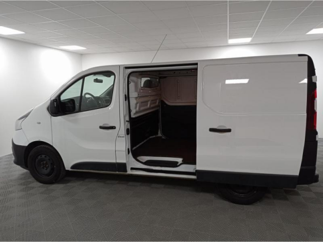 RENAULT TRAFIC 1.6 dCi 95cv Fourgon Grand Confort L1H1 TVA RECUPERABLE