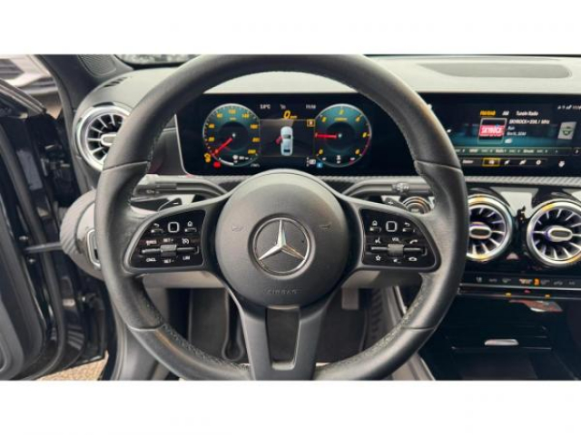 MERCEDES CLASSE A BERLINE Launch Edition 180d 7G-DCT + Sièges AV chauffants + Grand GPS + Vitres AR Surteintées