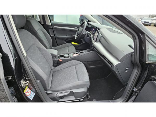 VOLKSWAGEN GOLF Life Plus 1.5 eTSI 130cv DSG7 + Pack Hiver + Systeme proactive des occupants + Vitres AR surteinte