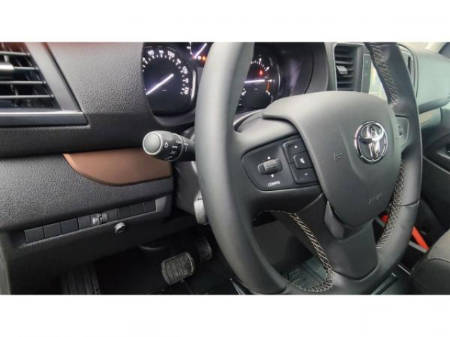 TOYOTA PROACE Verso Verso Long Dynamic 177cv 2.0 D-4D BVA 8places TVA RECUPERABLE PAS DE MALUS