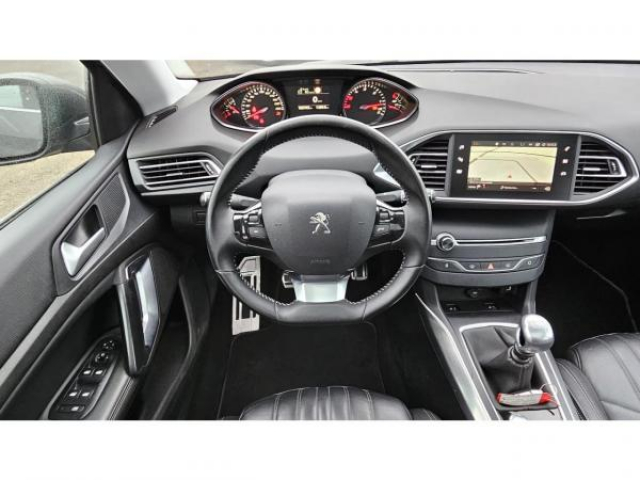 PEUGEOT 308 SW ALLURE PACK 1.5 BlueHDi 130cv + Attelage + Toit pano + PACK CUIR + SIEGES AV ELECTRIQUE CHAUFFANT