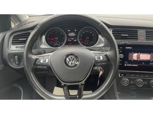 VOLKSWAGEN Golf SW Trendline 1.6 TDI 90cv + Aide au stationnement avant/arrière + Attelage