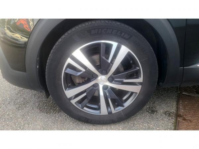 PEUGEOT 5008 Allure 1.5 BlueHDi 130cv + ATTELAGE