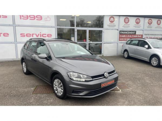 VOLKSWAGEN Golf SW Trendline 1.6 TDI 90cv + Aide au stationnement avant/arrière + Attelage