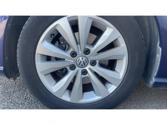 VOLKSWAGEN Golf SW Business 1.6 TDI 115cv + Aide au stationnement avant et arrière + Sièges chauffants AV