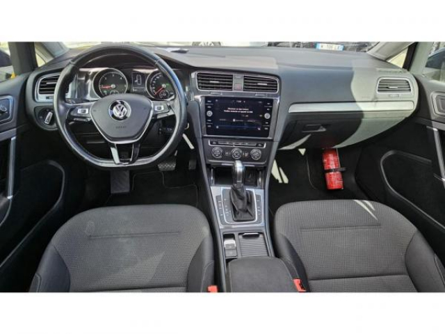 VOLKSWAGEN GOLF Confortline 1.6 TDI 115cv DSG7 + TOIT PANO + CAMERA DE RECUL