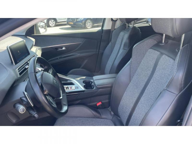 PEUGEOT 5008 Allure 1.5 BlueHDi 130cv EAT8 + Attelage + Roue de secours + Hayon électrique