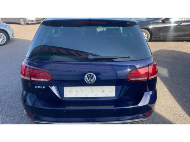 VOLKSWAGEN Golf SW Business 1.6 TDI 115cv + Aide au stationnement avant et arrière + Sièges chauffants AV