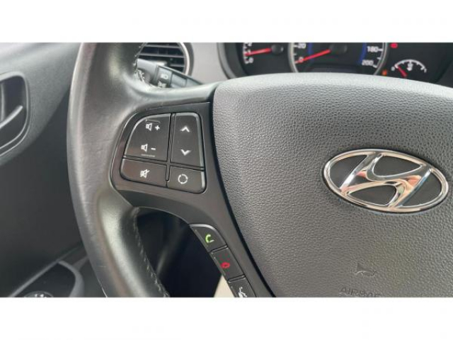 HYUNDAI i10 Intuitive 1.0 66cv + NAVIGATION TOMTOM + CARPLAY + JANTE ALU