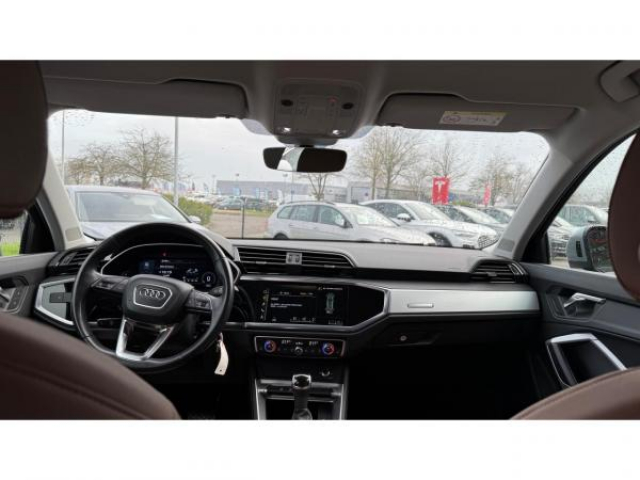 AUDI Q3 Business 35 TDI 150cv S-tronic + Audi virtual cockpit + Sellerie Cuir