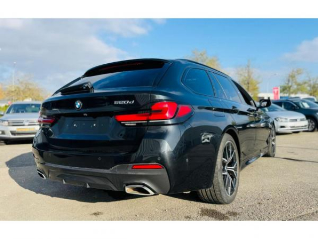 BMW SERIE 5 TOURING M-Sport 520d 190cv + Toit ouvrant panoramique + Driving Assistant + ACC avec Stop&Go