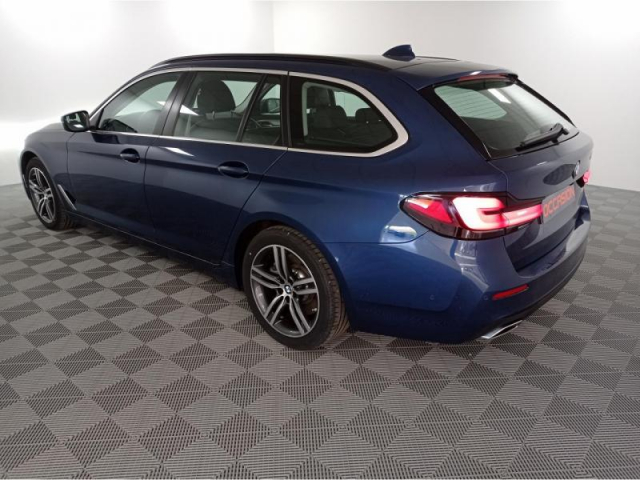 BMW SERIE 5 TOURING Business Design 530d avec Camera 360 + Affichage tete haute + sellerie cuir