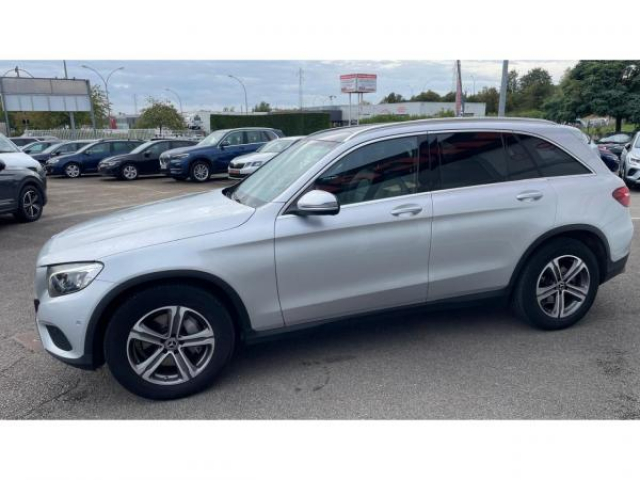 MERCEDES GLC Launch Edition 4-Matic 220d 163cv BVA 9G-Tronic + TOIT PANORAMIQUE + SIEGES AVANT CHAUFFANTS