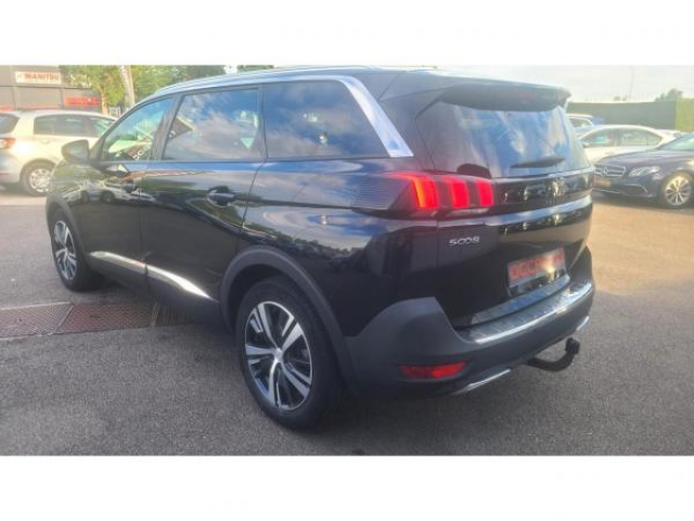 PEUGEOT 5008 Allure 1.5 BlueHDi 130cv + ATTELAGE