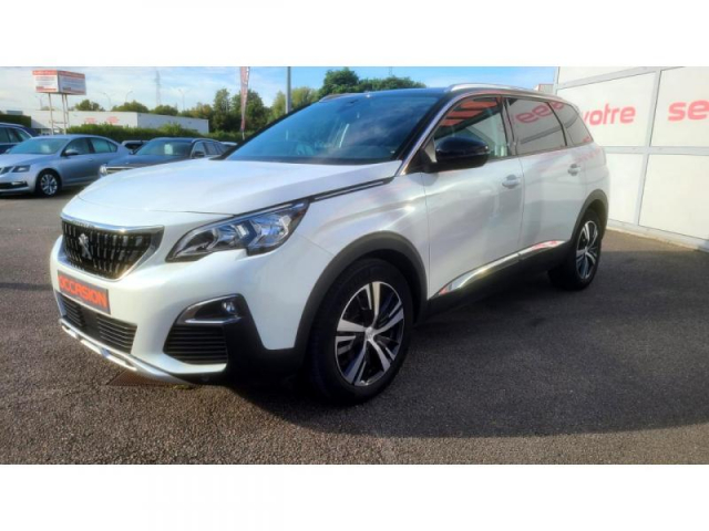 PEUGEOT 5008 Allure Pack 1.5 BlueHDi 130cv + TOIT PANO + ATTELAGE + SIEGES CUIR  CHAUFFANTS