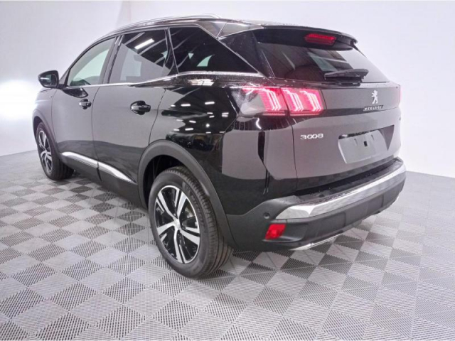 PEUGEOT 3008 GT 130cv EAT8 + Toit ouvrant panoramique + Hayon Mains Libres + NEUF 0KM