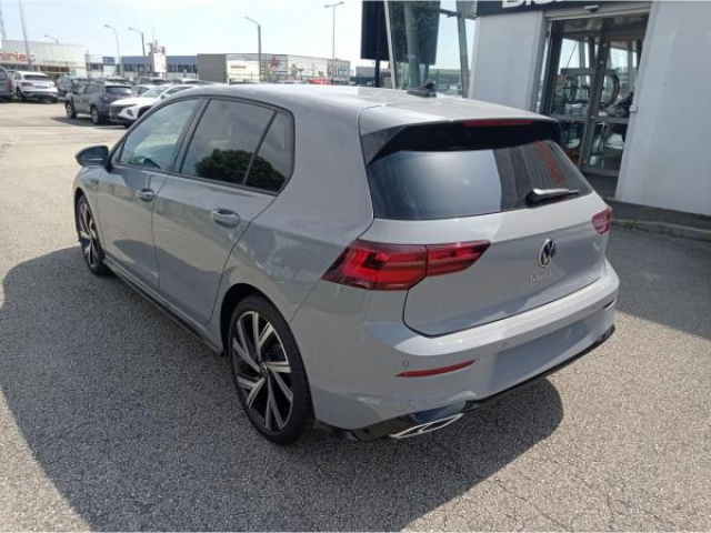 VOLKSWAGEN GOLF R-Line 2.0 TDI 150cv DSG 7  + LED MATRIX + JA 18 + NEUF 0KM