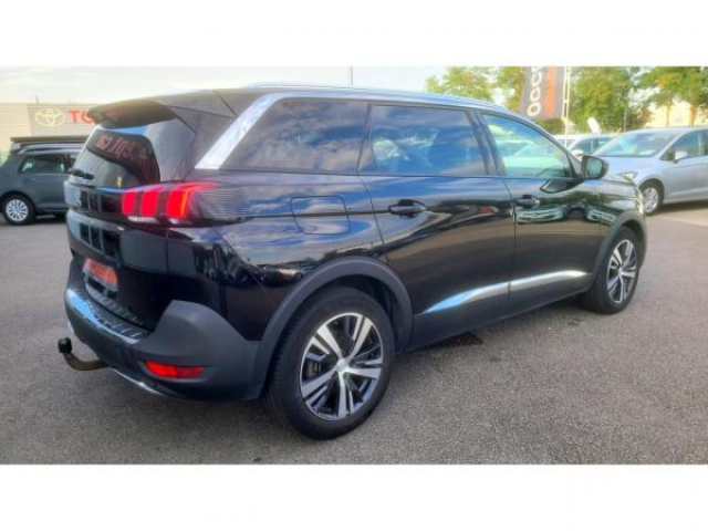 PEUGEOT 5008 Allure 1.5 BlueHDi 130cv + ATTELAGE